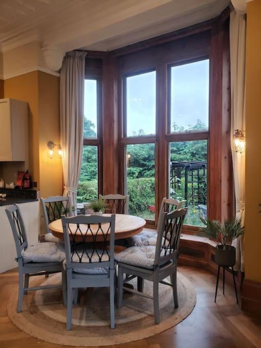 3 Bedroom 3 Bathroom Ground Floor Condo With Veranda Reigate Exterior foto